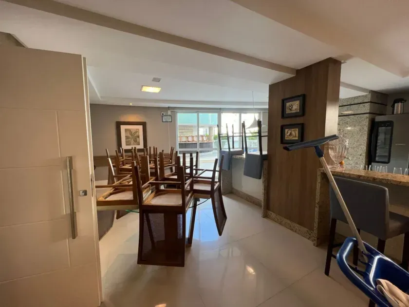 Apartamento mobiliado com 3 dormitórios sendo 3 suítes e 2 vagas de garagem em Balneário Camboriú — foto 19
