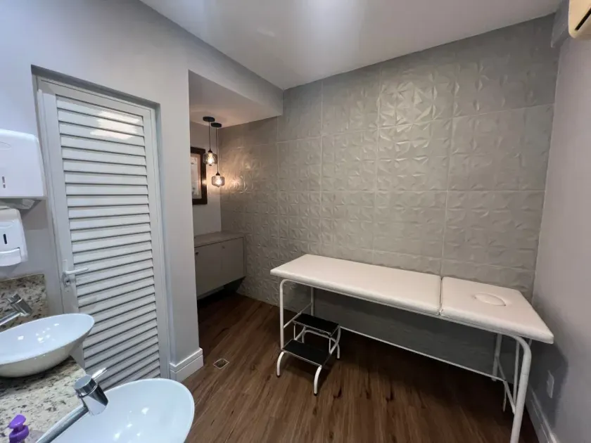 Apartamento mobiliado com 3 dormitórios sendo 3 suítes e 2 vagas de garagem em Balneário Camboriú — foto 25