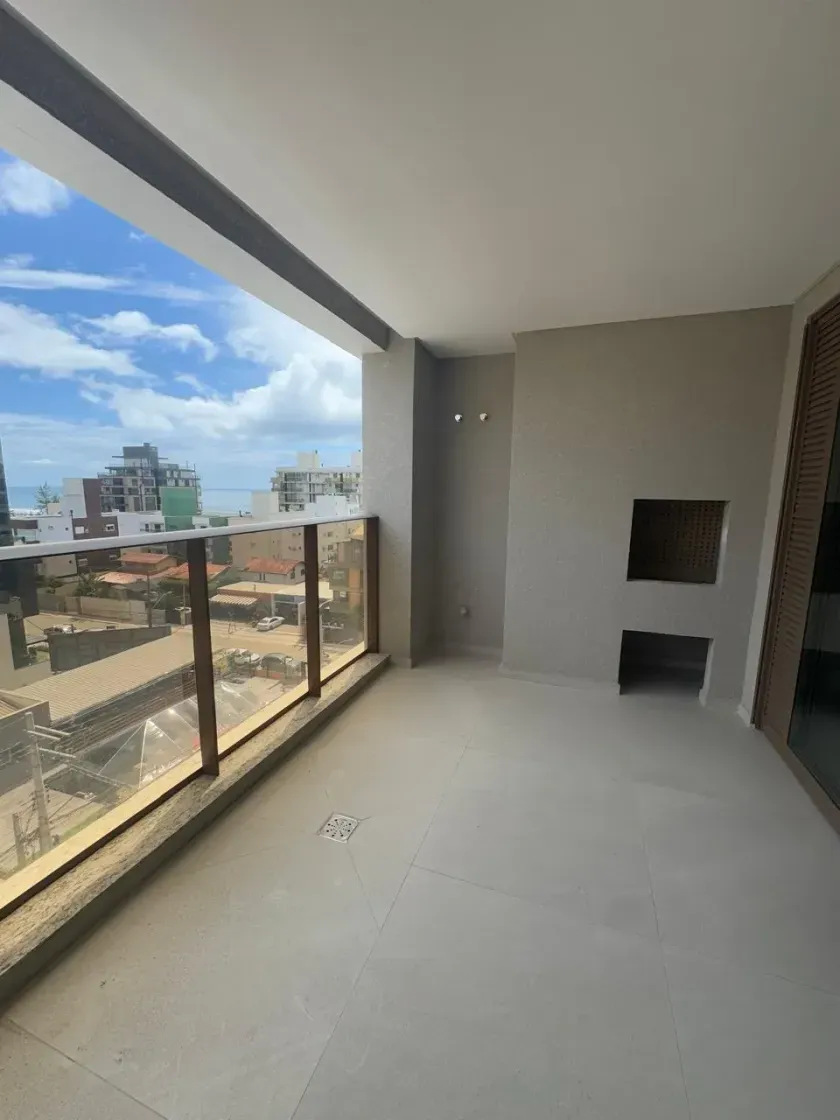 Apartamento sem mobilia com 3 dormitórios sendo 3 suítes e 2 vagas de garagem em Itajaí