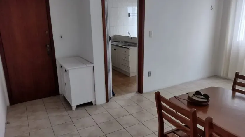 Apartamento quadra mar com 1 dormitório em Balneário Camboriú/SC