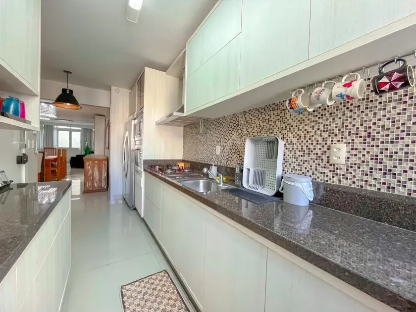 Apartamento mobiliado frente mar com 3 dormitórios sendo 3 suítes em Balneário Camboriú/SC — foto 4