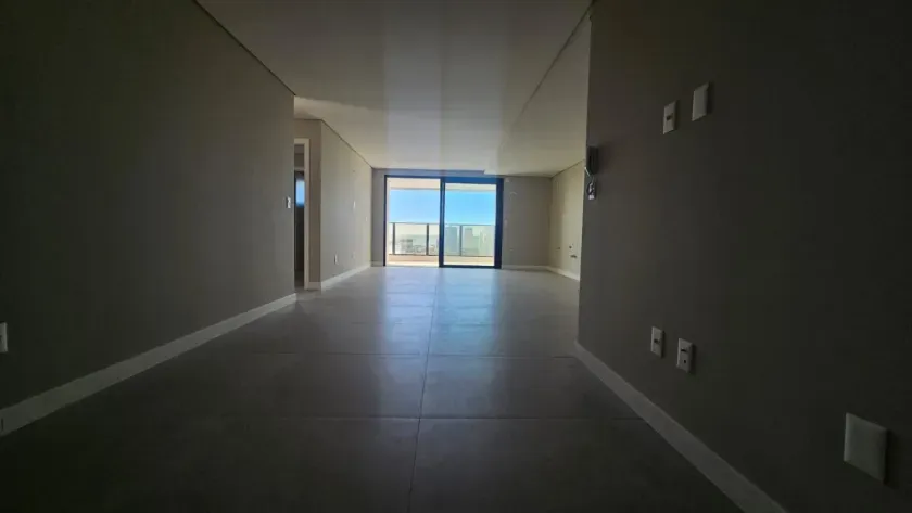 Apartamento sem mobilia com 3 dormitórios sendo 2 suítes e 3 vagas de garagem em Itajaí — foto 12
