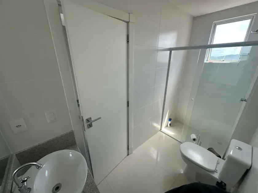 Apartamento mobiliado com 3 dormitórios sendo 3 suítes e 2 vagas de garagem em Balneário Camboriú — foto 8