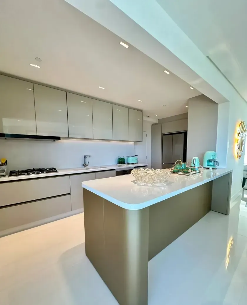 Apartamento quadra mar com 5 dormitórios sendo 4 suítes e 3 vagas de garagem em Balneário Camboriú — foto 5