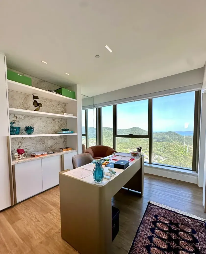 Apartamento quadra mar com 5 dormitórios sendo 4 suítes e 3 vagas de garagem em Balneário Camboriú — foto 8