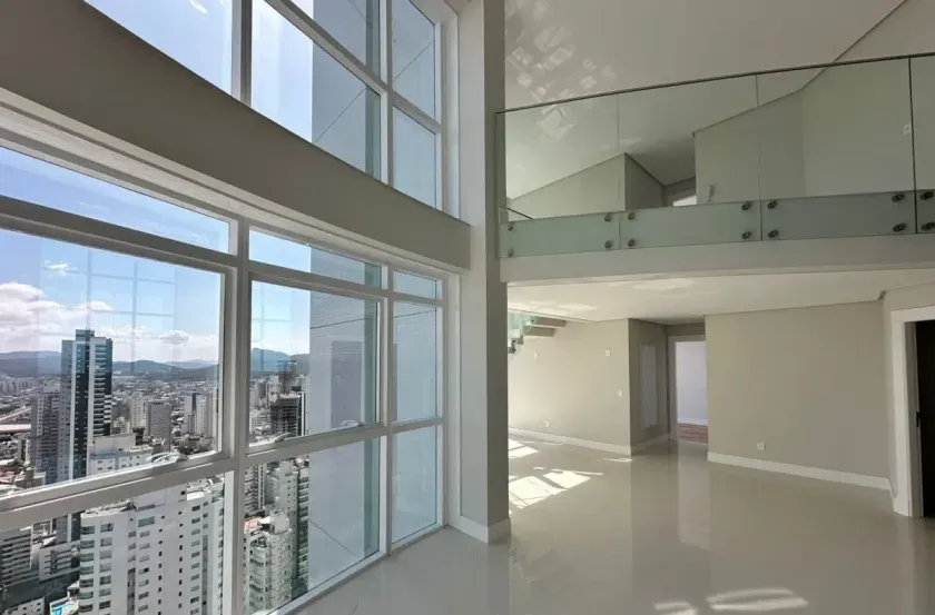 Apartamento Duplex Vista Mar com 4 suítes e 3 vagas de garagem em Balneário Camboriú-SC — foto 2
