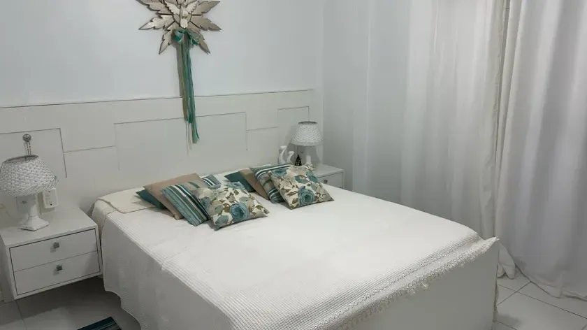 Apartamento mobiliado com 2 dormitórios sendo 1 suíte com sacada e 1 vaga de garagem — foto 8