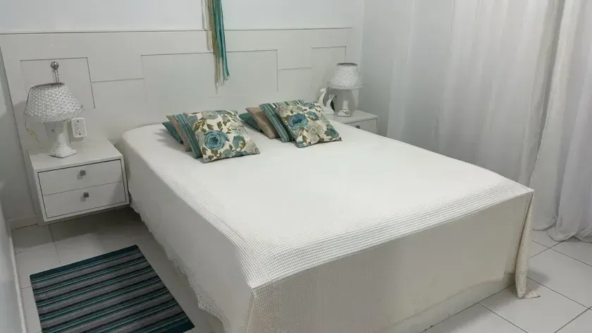 Apartamento mobiliado com 2 dormitórios sendo 1 suíte com sacada e 1 vaga de garagem — foto 10