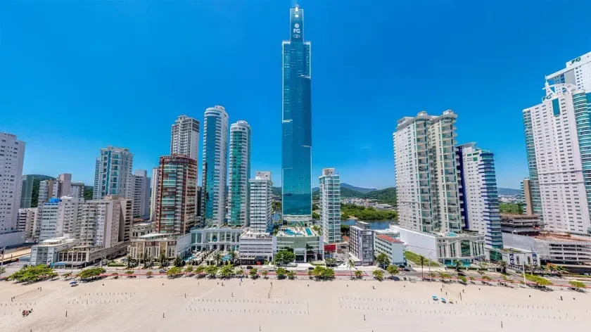 Apartamento frente mar com 4 suítes e 2 vagas de garagem em Balneário Camboriú — foto 53