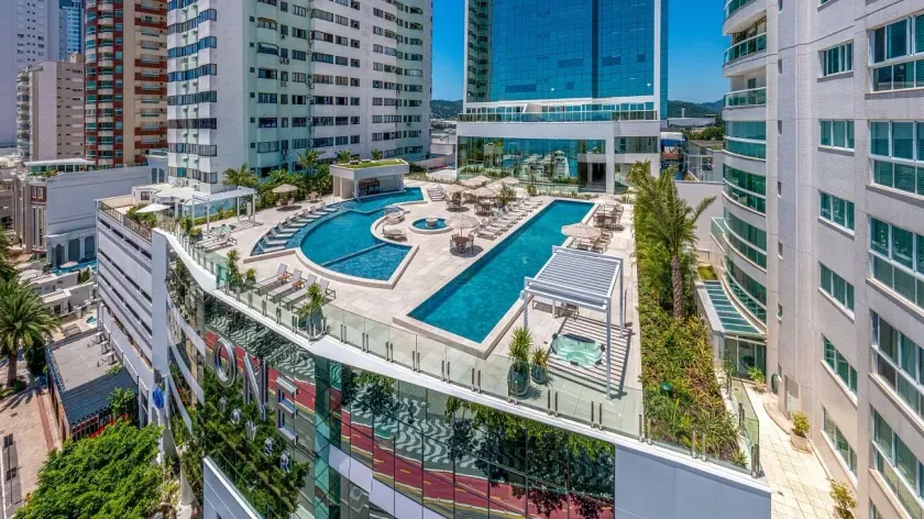 Apartamento frente mar com 4 suítes e 2 vagas de garagem em Balneário Camboriú — foto 57