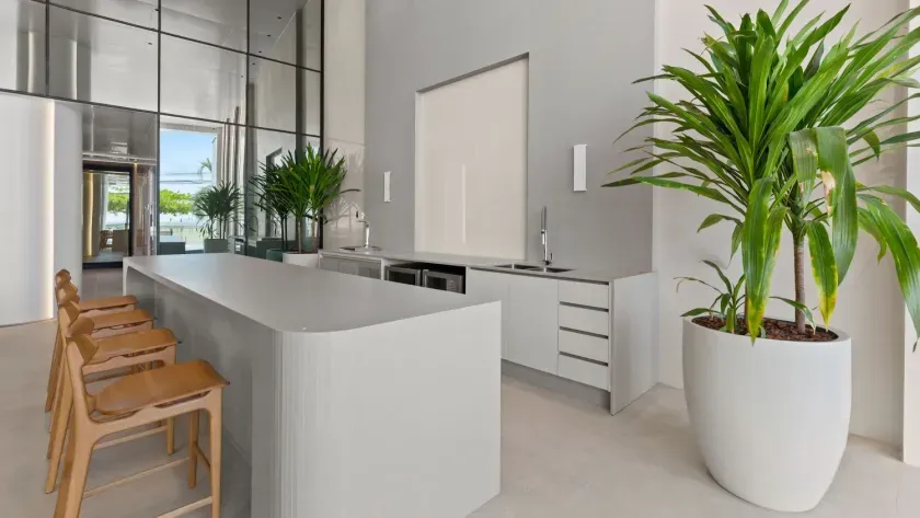 Apartamento frente mar com 4 suítes e 2 vagas de garagem em Balneário Camboriú — foto 10