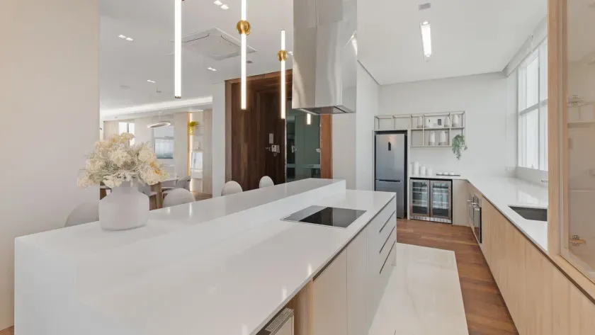 Apartamento frente mar com 4 suítes e 2 vagas de garagem em Balneário Camboriú — foto 40