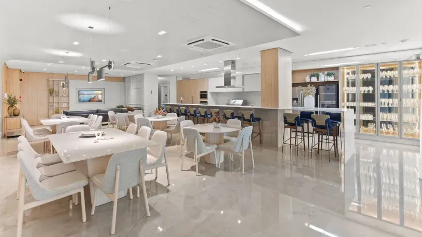 Apartamento frente mar com 4 suítes e 2 vagas de garagem em Balneário Camboriú — foto 52