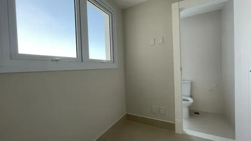 Apartamento Frente Mar com 4 suítes e 3 vagas de garagem em Balneário Camboriú — foto 22
