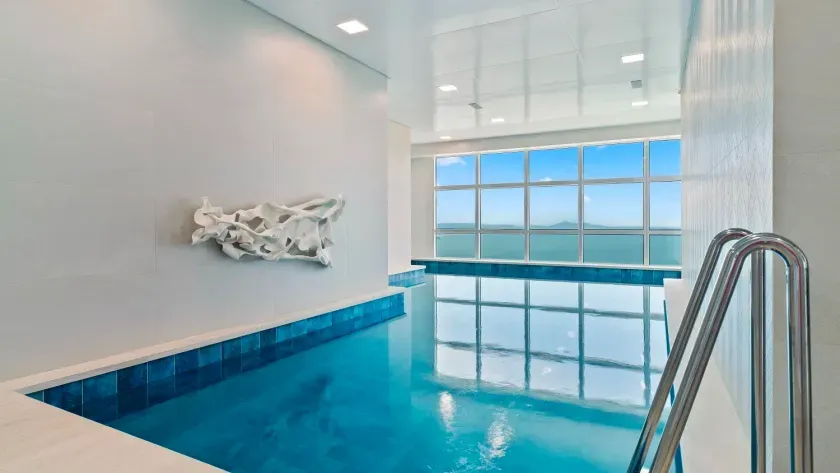 Apartamento Frente Mar com 4 suítes e 3 vagas de garagem em Balneário Camboriú — foto 60