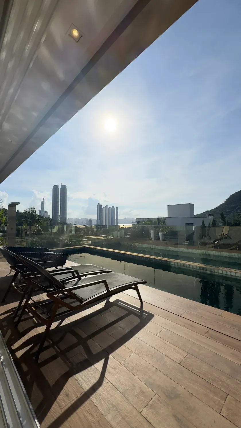 Casa em condomínio fechado com 4 suítes e 3 vagas de garagem em Balneário Camboriú — foto 15