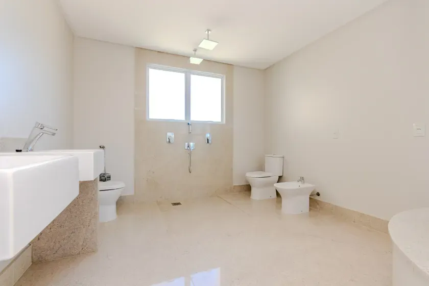 Apartamento frente mar com 4 suítes e 4 vagas de garagem em Balneário Camboriú — foto 23