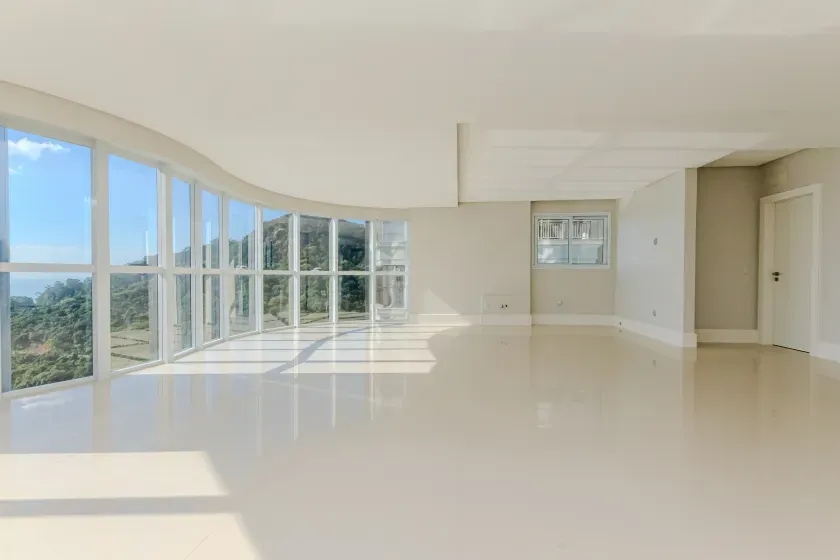 Apartamento frente mar com 4 suítes e 4 vagas de garagem em Balneário Camboriú — foto 3