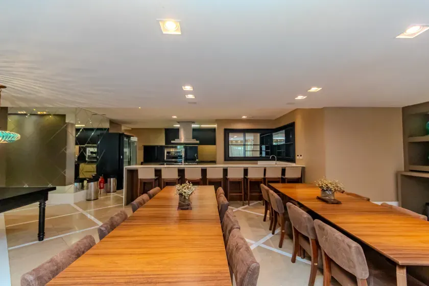 Apartamento frente mar com 4 suítes e 4 vagas de garagem em Balneário Camboriú — foto 38