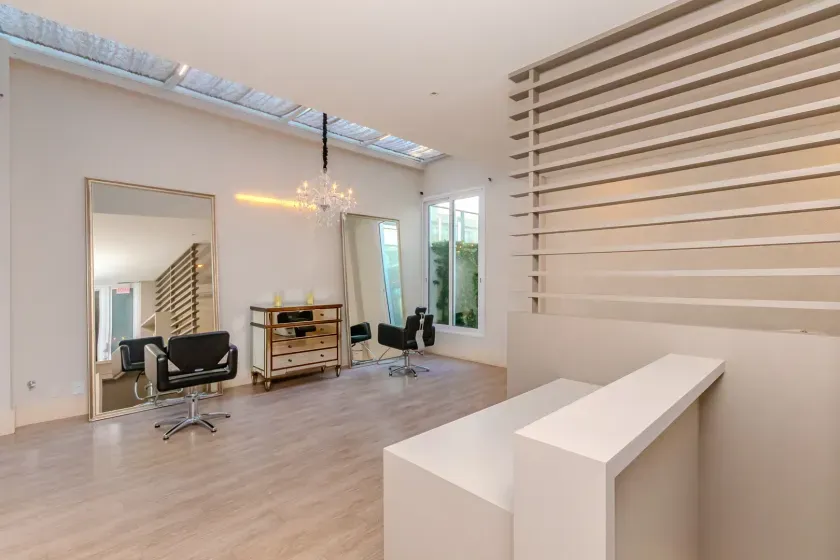Apartamento frente mar com 4 suítes e 4 vagas de garagem em Balneário Camboriú — foto 45