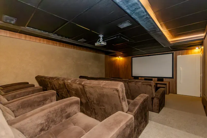 Apartamento frente mar com 4 suítes e 4 vagas de garagem em Balneário Camboriú — foto 47