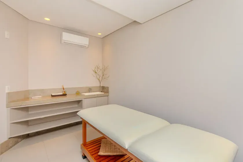 Apartamento frente mar com 4 suítes e 4 vagas de garagem em Balneário Camboriú — foto 53