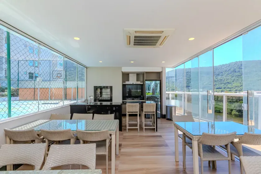 Apartamento frente mar com 4 suítes e 4 vagas de garagem em Balneário Camboriú — foto 35