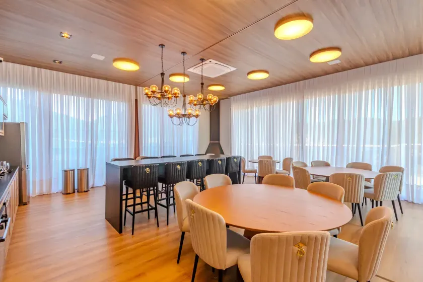 Apartamento frente mar com 4 suítes e 4 vagas de garagem em Balneário Camboriú — foto 39