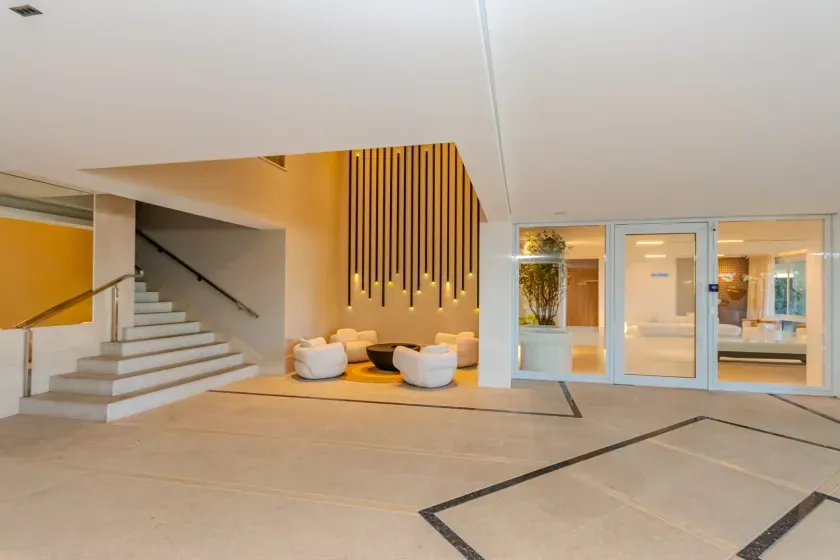 Apartamento frente mar com 4 suítes e 4 vagas de garagem em Balneário Camboriú — foto 55