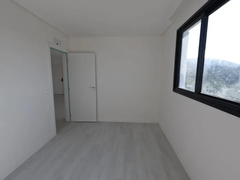 Apartamento com 2 dormitórios sendo 1 suíte e 2 vagas de garagem na Praia Brava/SC — foto 9