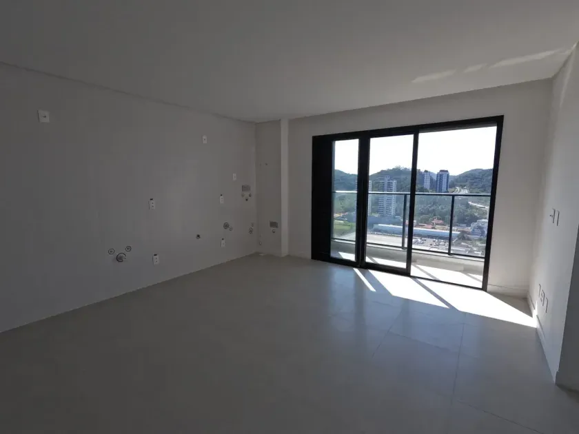 Apartamento com 2 dormitórios sendo 1 suíte e 2 vagas de garagem na Praia Brava/SC — foto 4