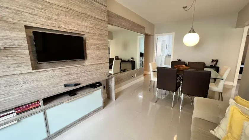 Apartamento mobiliado com 3 dormitórios 1 suíte e 1 vaga em Balneário Camboriú/SC