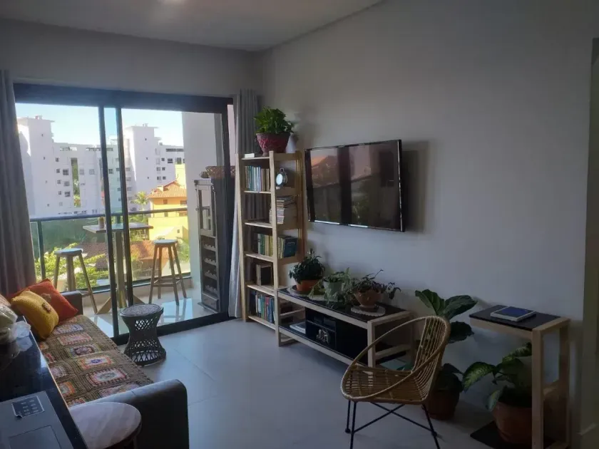 Apartamento com 1 suíte + 2 demi-suítes e 2 vagas de garagem na Praia Brava em Itajaí