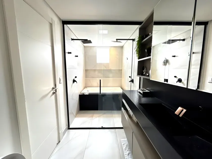 Apartamento vista mar com 3 suítes sendo 1 master e 3 vagas de garagem em Balneário Camboriú/SC — foto 24