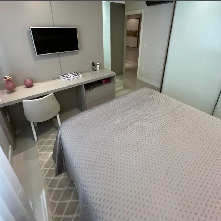 Apartamento mobiliado frente mar com 4 suítes e 3 vagas na Avenida Atlântica em Balneário Camboriú — foto 19