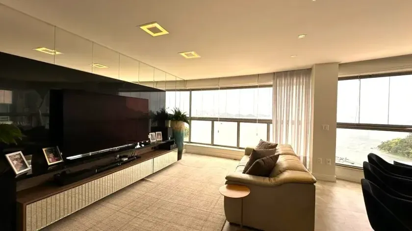 Apartamento mobiliado frente mar com 4 suítes e 3 vagas em Balneário Camboriú — foto 4