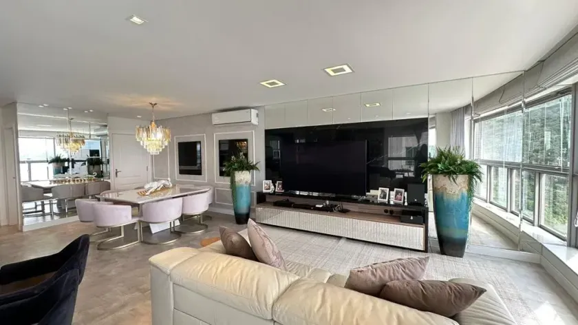 Apartamento mobiliado frente mar com 4 suítes e 3 vagas em Balneário Camboriú — foto 14
