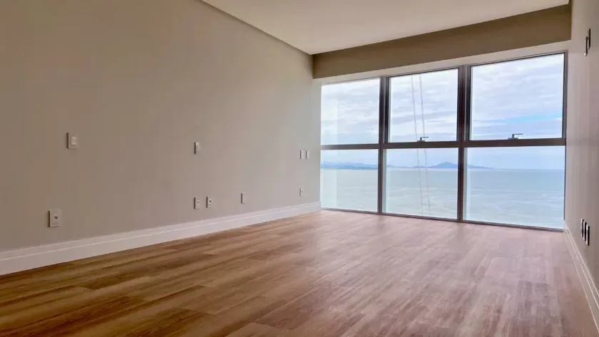 Apartamento frente mar com 4 suítes e 4 vagas de garagem em Balneário Camboriú — foto 15