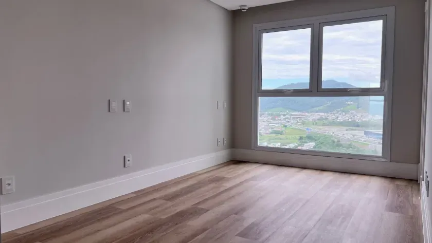 Apartamento frente mar com 4 suítes e 4 vagas de garagem em Balneário Camboriú — foto 17