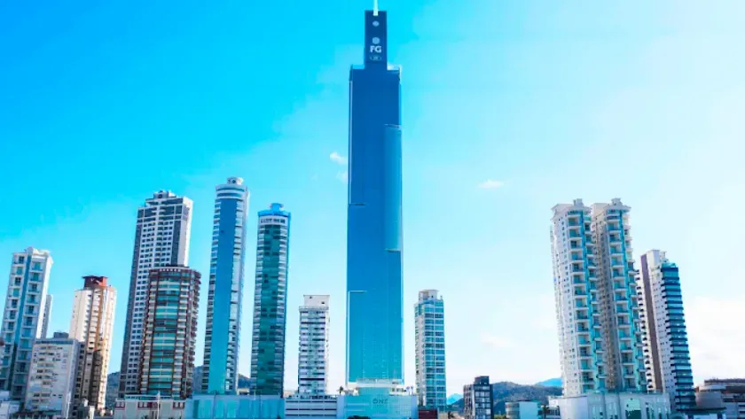Apartamento frente mar com 4 suítes e 4 vagas de garagem em Balneário Camboriú — foto 23