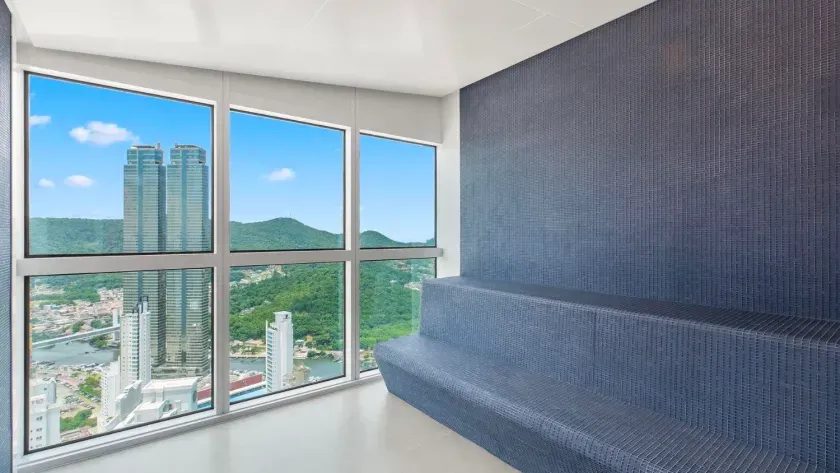 Apartamento frente mar com 4 suítes e 4 vagas de garagem em Balneário Camboriú — foto 26