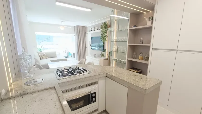 Apartamento com 3 dormitórios sendo 2 suítes e 1 vaga de garagem  Centro, Balneário Camboriú/SC — foto 6