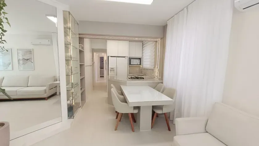 Apartamento com 3 dormitórios sendo 2 suítes e 1 vaga de garagem  Centro, Balneário Camboriú/SC — foto 9