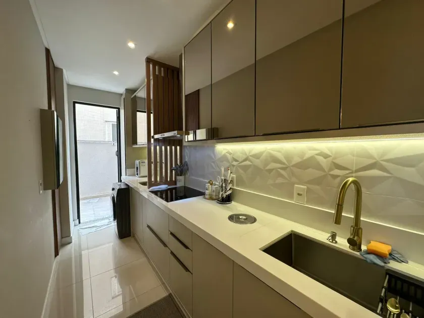 Apartamento alto padrão com 2 dormitórios sendo 1 suíte e 2 vagas - Nações | Balneário Camboriú/SC — foto 4