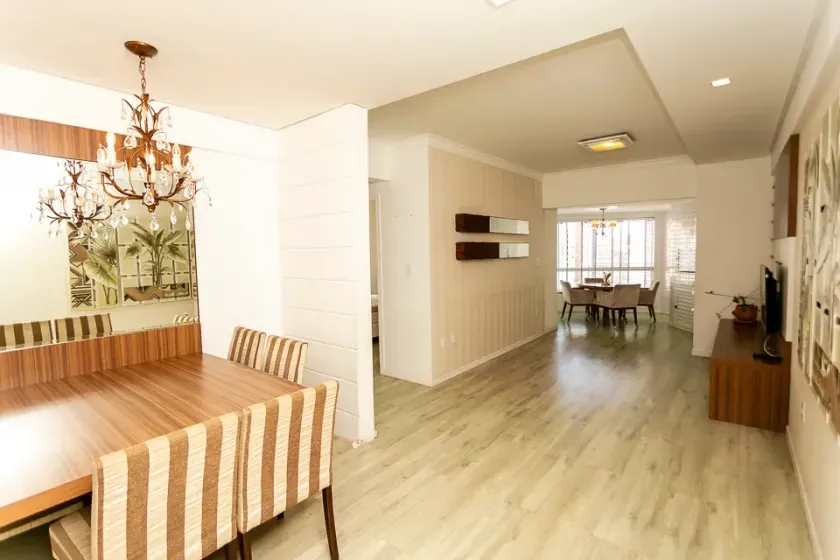 Apartamento com 2 dormitórios sendo 1 suíte e 1 vaga de garagem - Balneário Camboriú/SC — foto 4