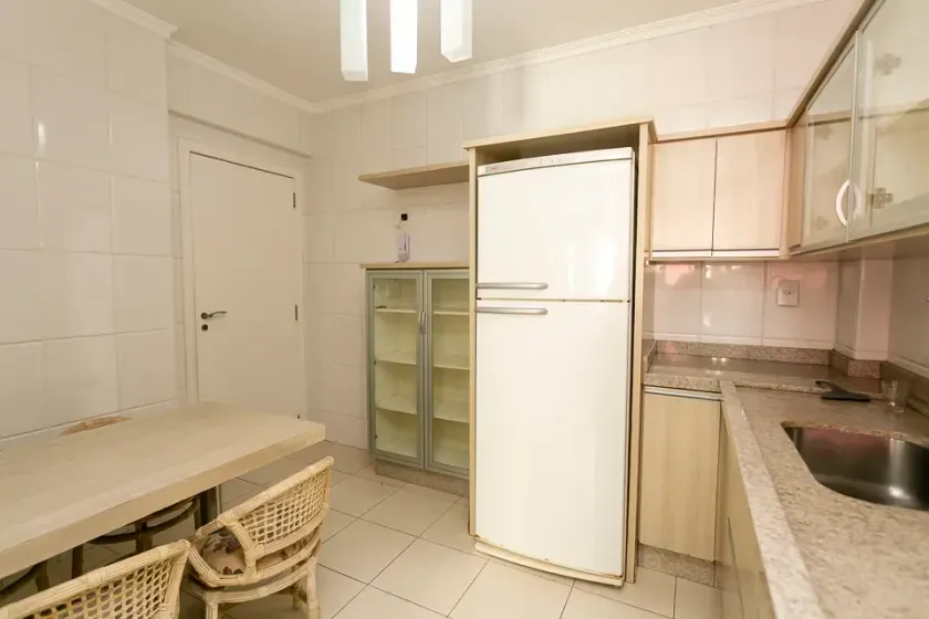 Apartamento com 2 dormitórios sendo 1 suíte e 1 vaga de garagem - Balneário Camboriú/SC — foto 21