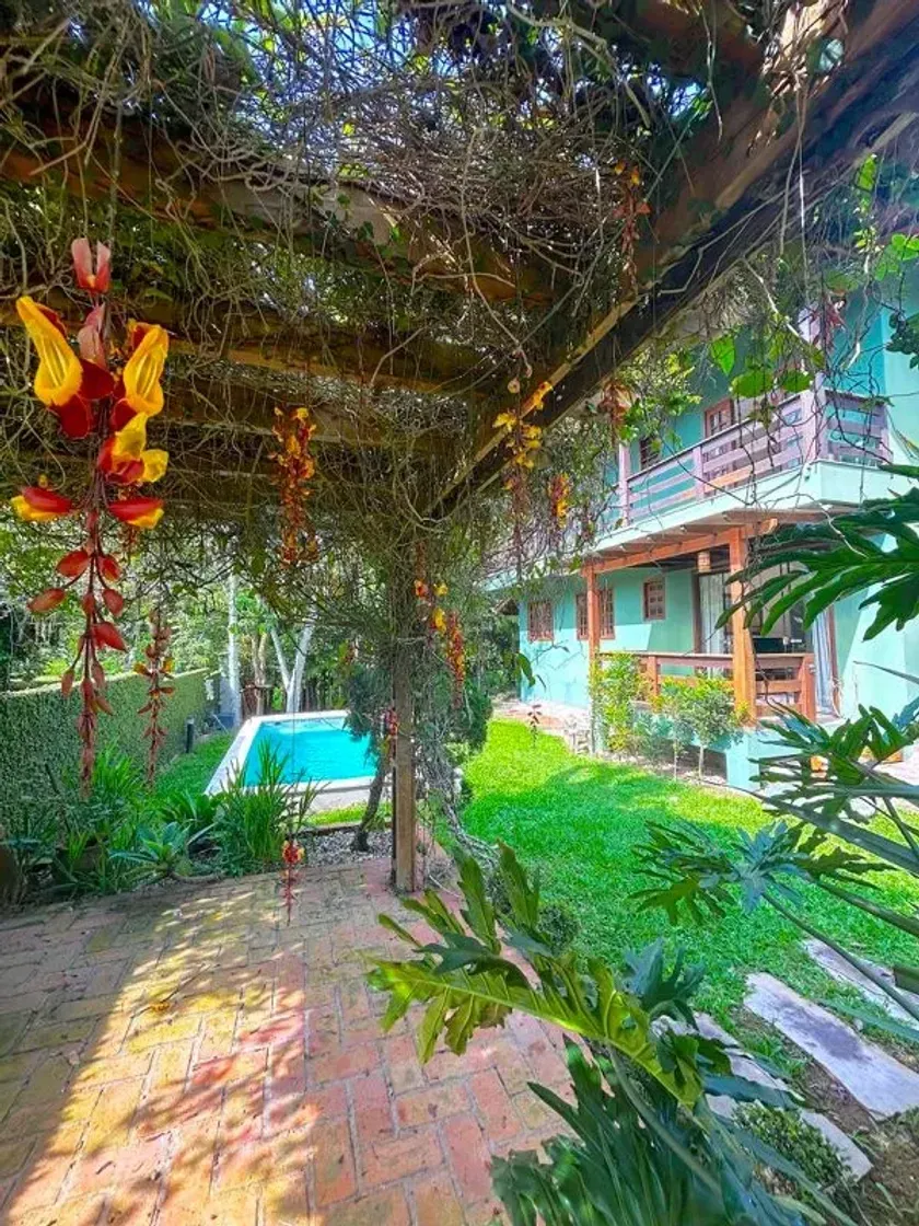 Casa com 3 dormitórios sendo1 suíte piscina e 2 vagas - Praia de Taquaras, Balneário Camboriú/SC — foto 3