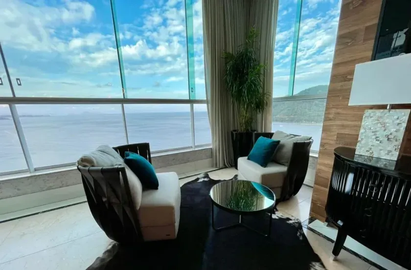 Cobertura Triplex frente mar com 7 suítes e 6 vagas de garagem em Balneário Camboriú — foto 12