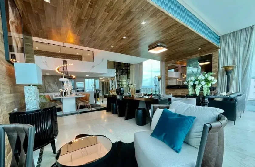 Cobertura Triplex frente mar com 7 suítes e 6 vagas de garagem em Balneário Camboriú — foto 9