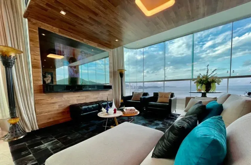 Cobertura Triplex frente mar com 7 suítes e 6 vagas de garagem em Balneário Camboriú — foto 14